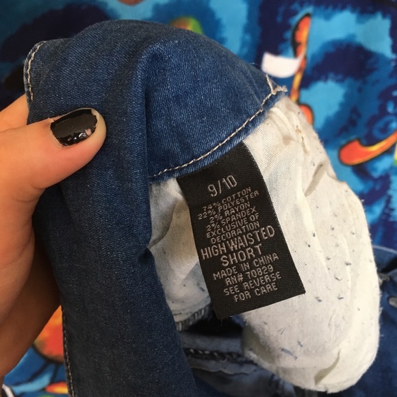 High waisted shorts - Picture 3 of 3